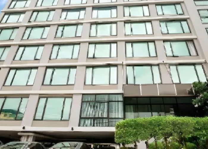 B2 Srinakharin Boutique & Budget Hotel Bangkok