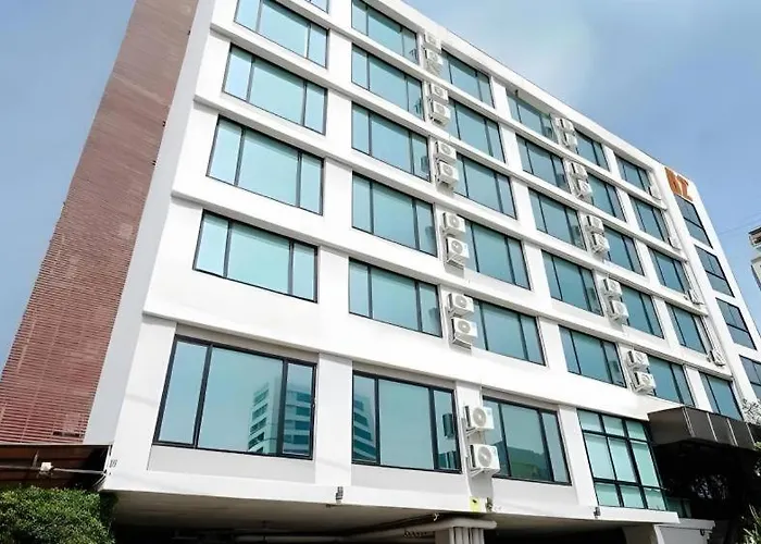 B2 Srinakharin Boutique & Budget Hotel Bangkok