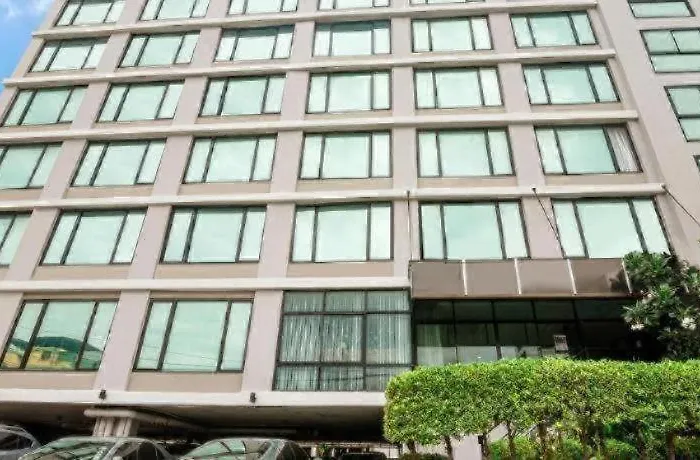 B2 Srinakharin Boutique & Budget 3* Bangkok