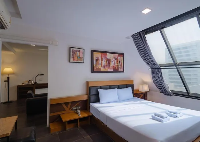 Hotel B2 Srinakharin Boutique & Budget