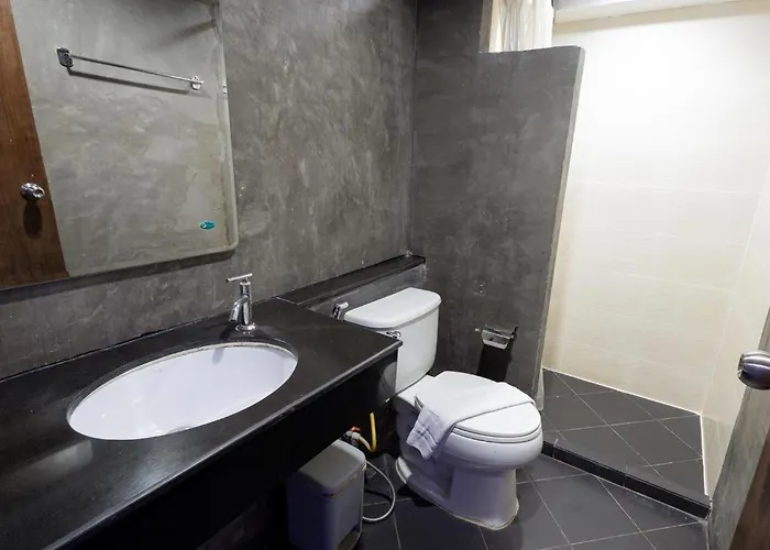 B2 Srinakharin Boutique & Budget Bangkok