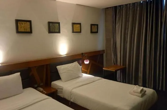 B2 Srinakharin Boutique & Budget Hotel