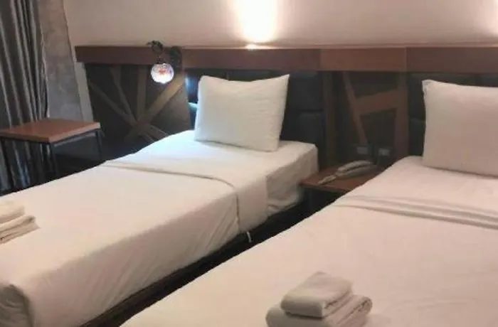 Hotel B2 Srinakharin Boutique & Budget 3*