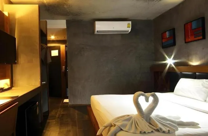 Hotel B2 Srinakharin Boutique & Budget Bangkok